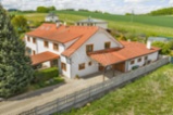 Nabízíme k prodeji pěkný rodinný dům, který se nachází v krásné lokalitě obce Zvánovice