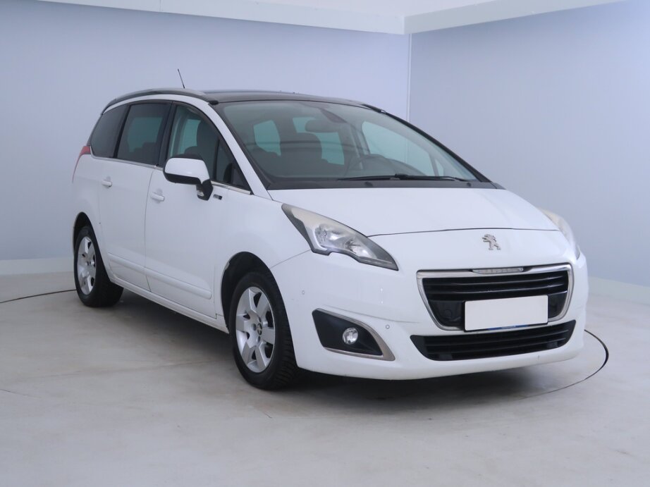 Peugeot 5008, 2.0 BlueHDi, 7 míst, ČR,1.maj, Serv