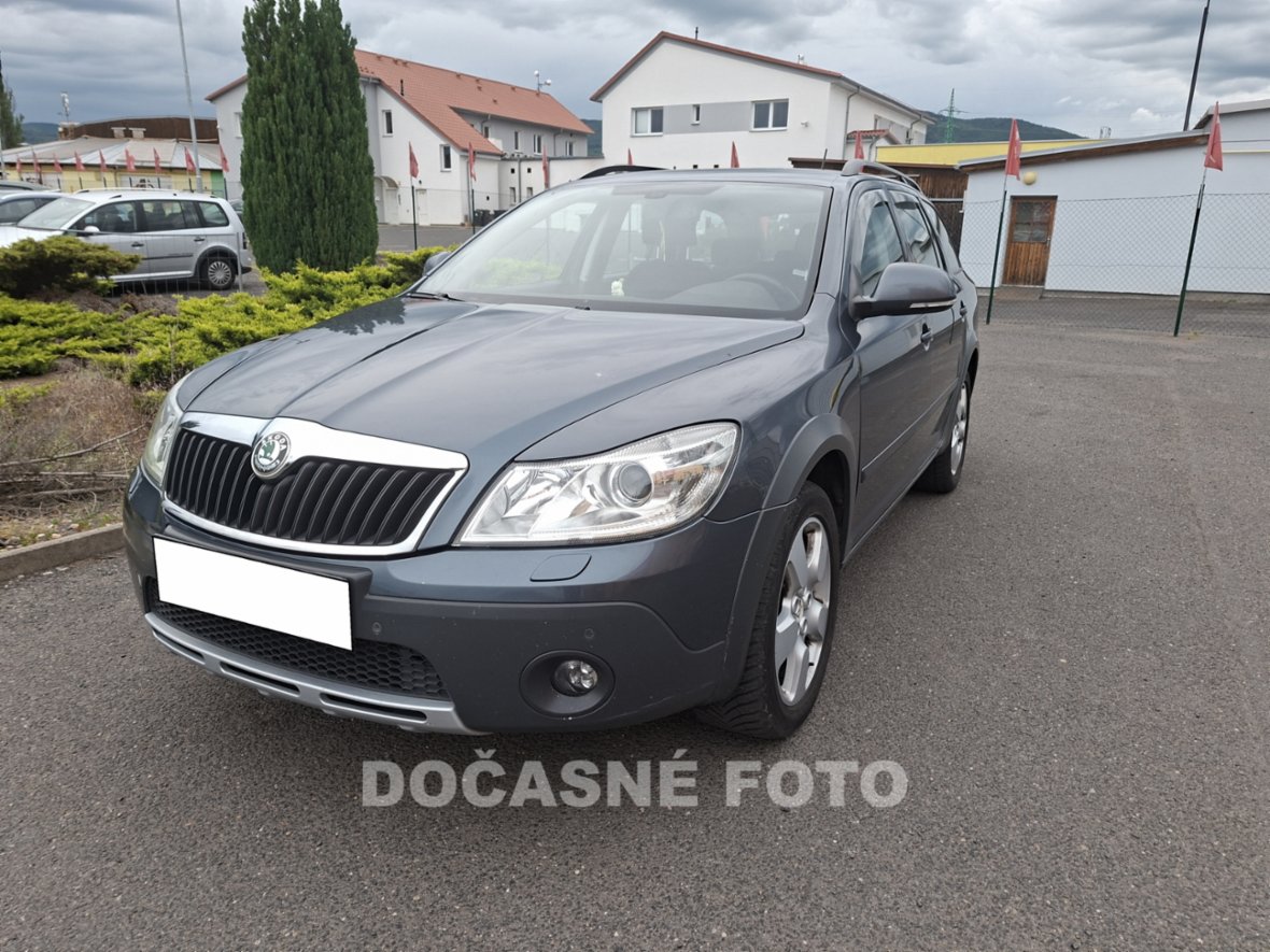 Škoda Octavia II, 4x4 2.0TDi, AC, výhřev sed,