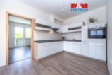Prodej bytu 3+kk, 81 m², Břežany II