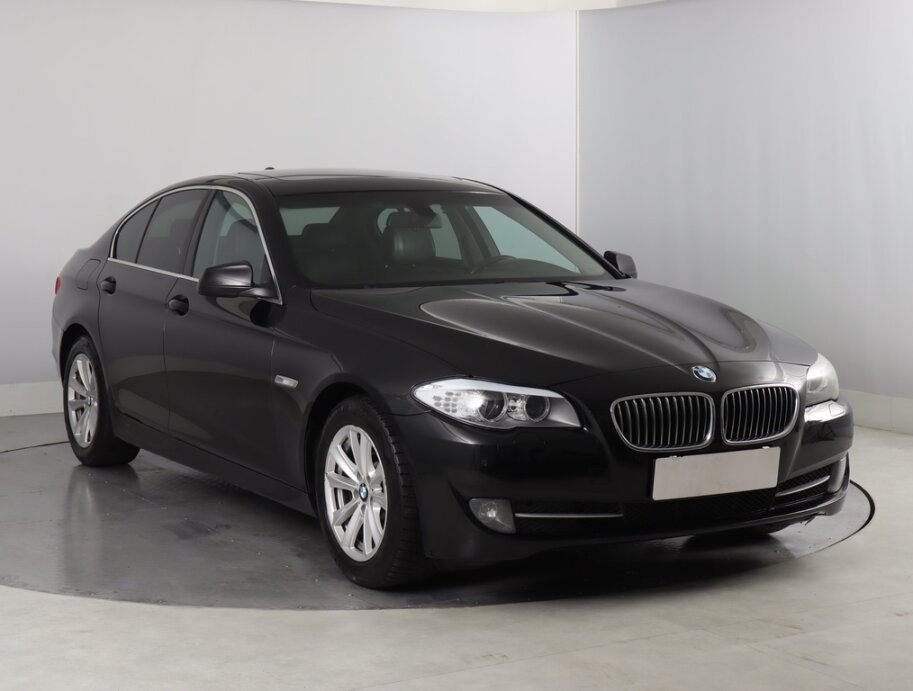 BMW Řada 5, 530d, Automat, Navi, Xenony, Klima,,