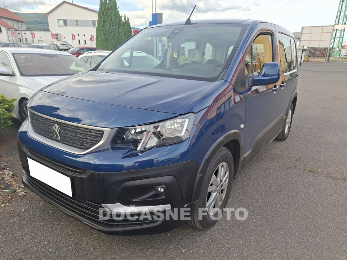 Peugeot Rifter, 1.2T, 1.maj, servis.kniha, AC, MPV