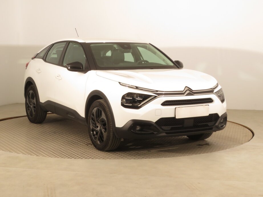 Citroen C4, 1.2 PureTechFeel , ČR,1.maj, Serv