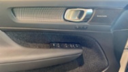 Volvo XC40, ULTIMATE DARK, B4 FWD, 145+10, SUV,