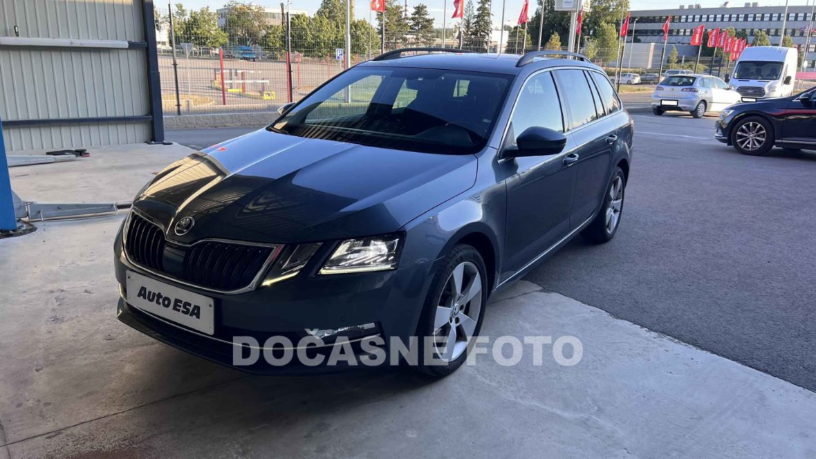 Škoda Octavia III, 4x4 2.0 TDi, ČR, AT, navi,
