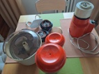 Prodám oranžový mixér s příslušenstvím 