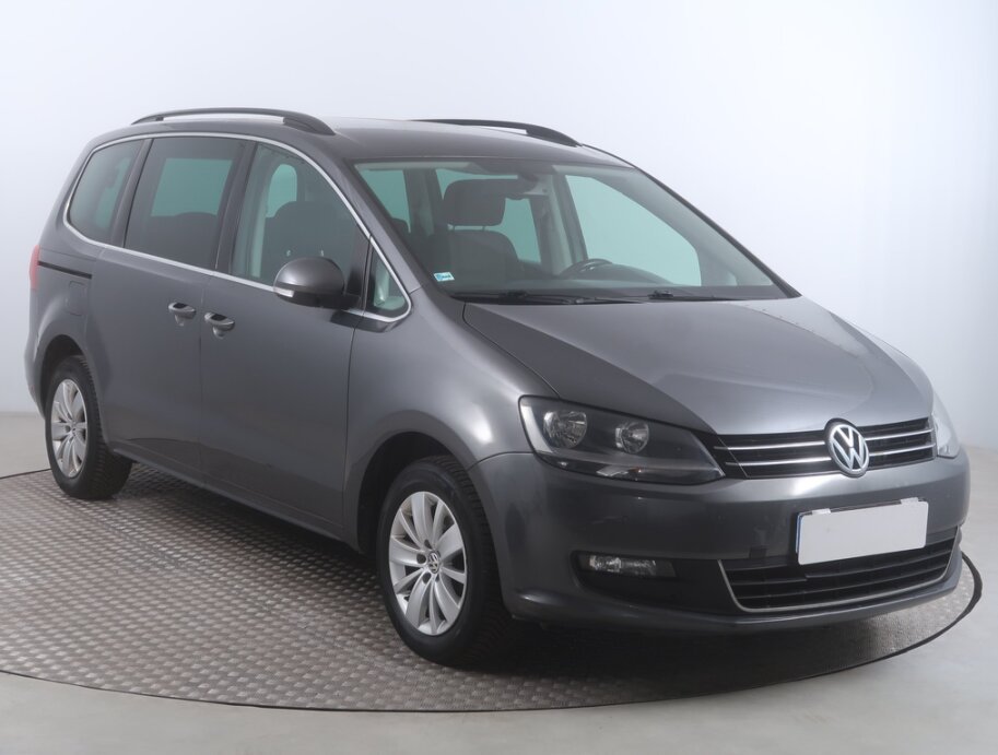 VW Sharan, 2.0 TDIHighline , 7 míst, Klima,, MPV,
