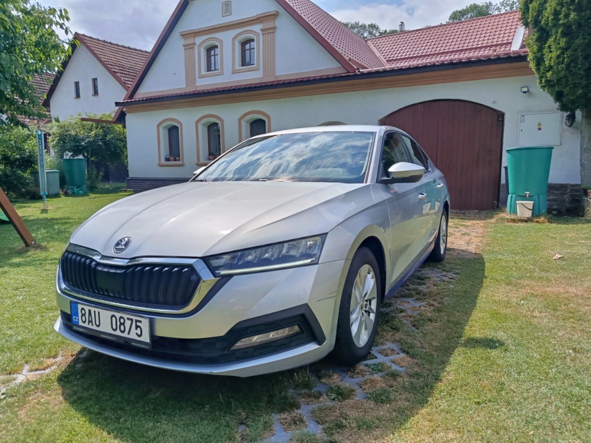 Škoda Octavia 4 Sedan 1.5 TSI