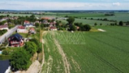 St. pozemek  1121m2 s příjezdovou cestou