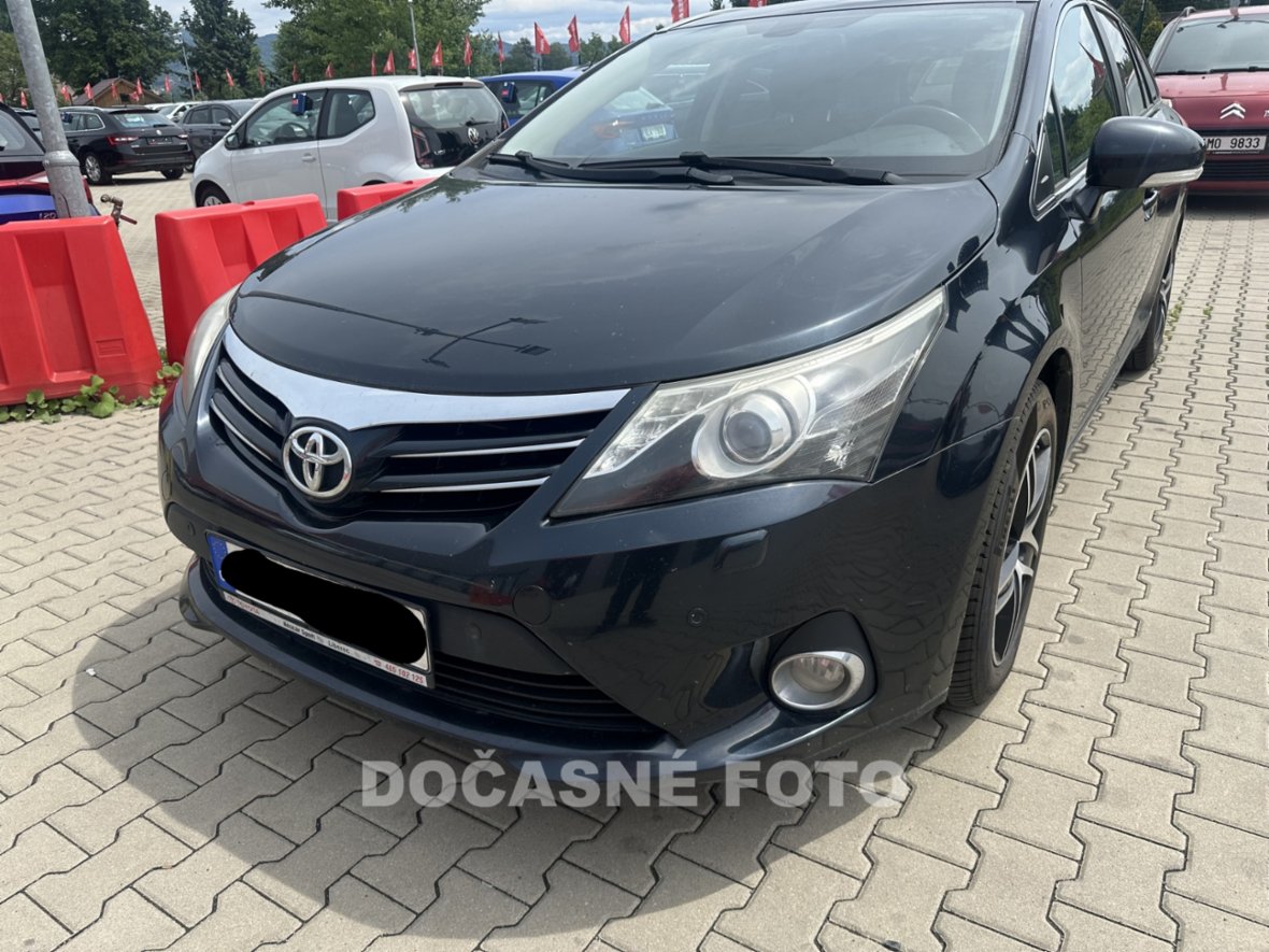 Toyota Avensis, 2.2 D-4D, ČR, AC, navi, kombi,