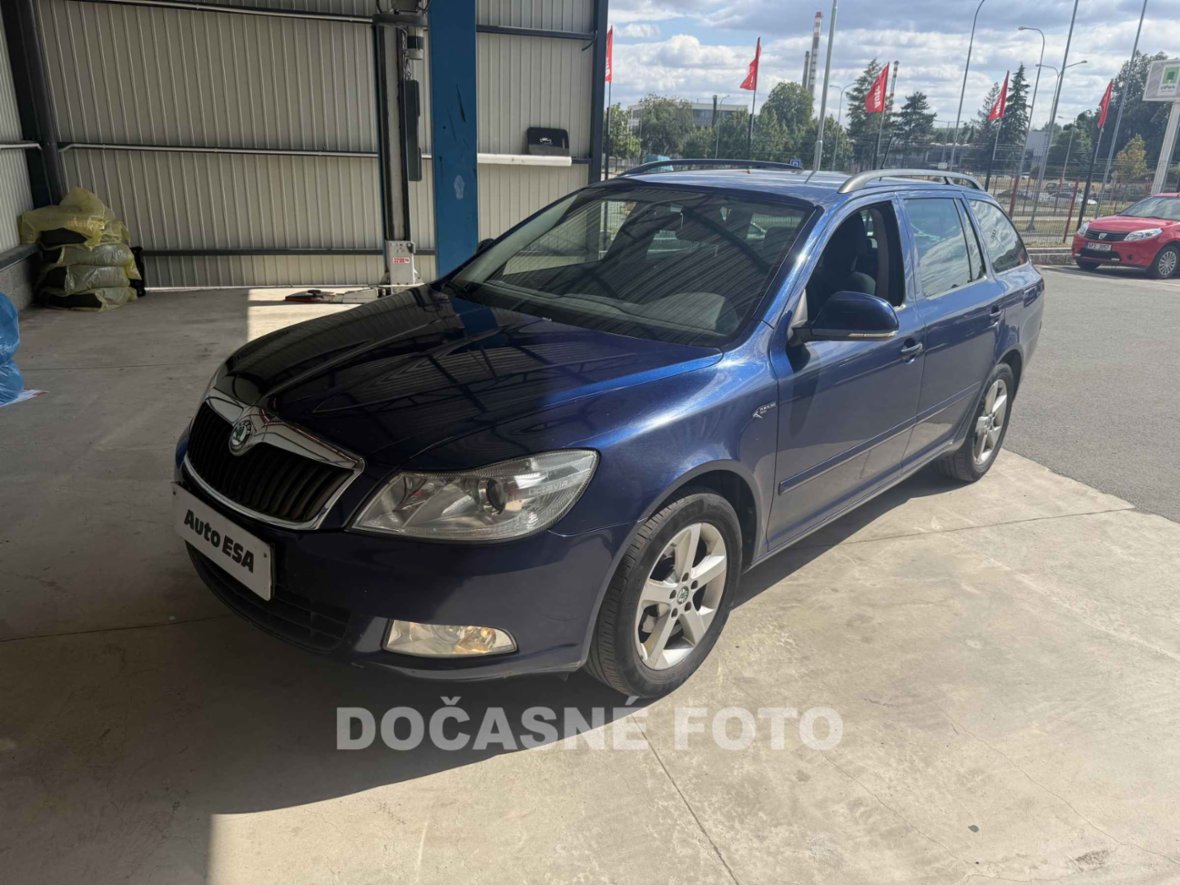 Škoda Octavia II, 1.6 TDi, ČR, servis.kniha, kombi