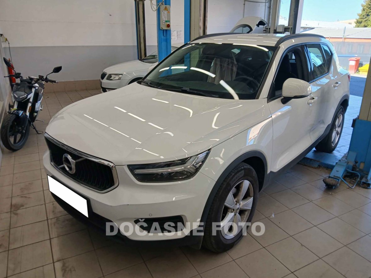 Volvo XC40, 1.5i, ČR, servis.kniha, SUV, benzín