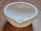 TŘECÍ MISKA PORCELÁNOVÁ
