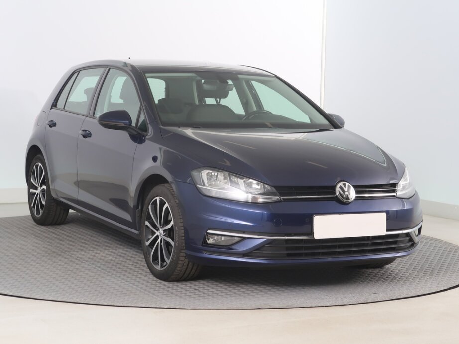 VW Golf, 2.0 TDIHighline , Automat, ČR,2.maj,