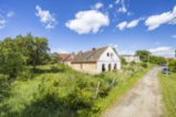 Prodej rodinného domu v obci Řeřichy pozemek 1355m2 ke kompletní rekonstrukci, popř. k výstavbě nového RD. IS, voda, elektřina.