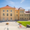 Prodej bytu 1+kk 46, Jince.Zámecké zahrady Jince.