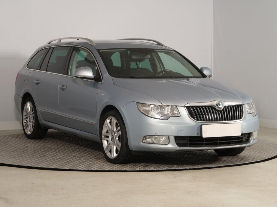 Skoda Superb, 2.0 TDILaurin&Klement , Xenony,