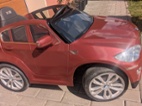 Prodám dětské Elektrické autíčko BMW X6