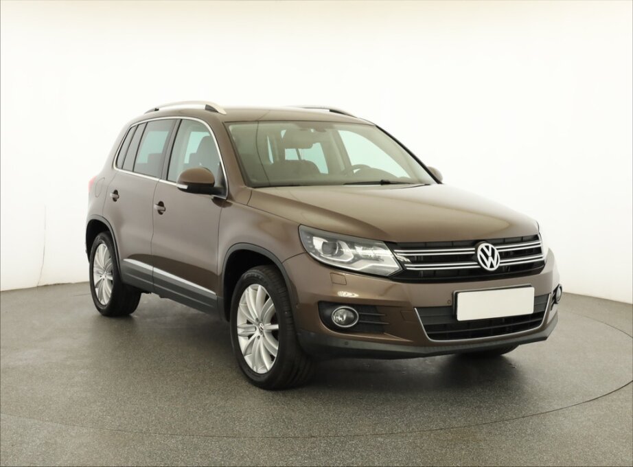 VW Tiguan, 2.0 TDISport&Style , 4X4, Automat,, SUV