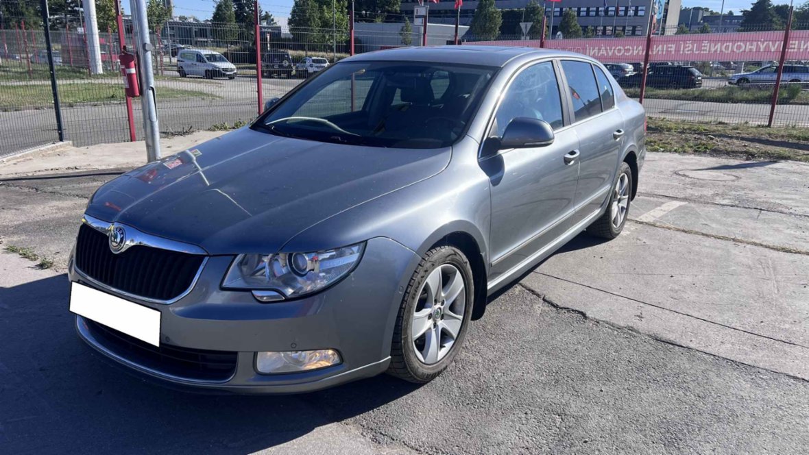 Škoda Superb II, 4x4 2.0TDi, ČR, AT, navi,