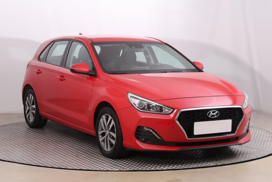 Hyundai i30, 1.0 T-GDITrikolor , ČR,1.maj,,
