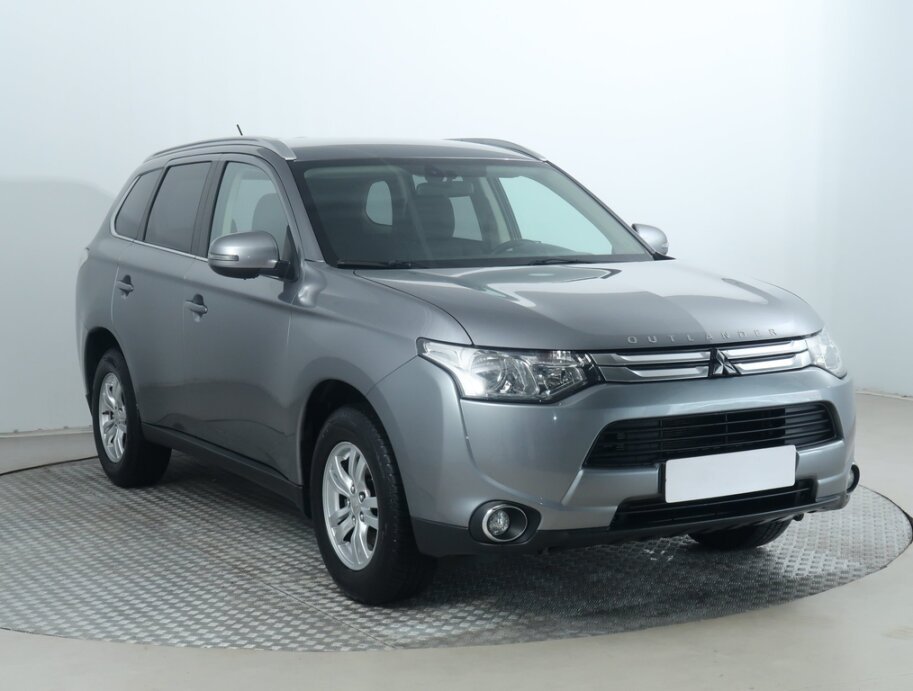 Mitsubishi Outlander, 2.0, ČR,1.maj, Serv.kniha,,