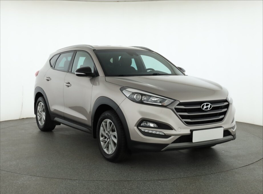 Hyundai Tucson, 1.6 T-GDITrikolor , 4X4, ČR,1.maj,
