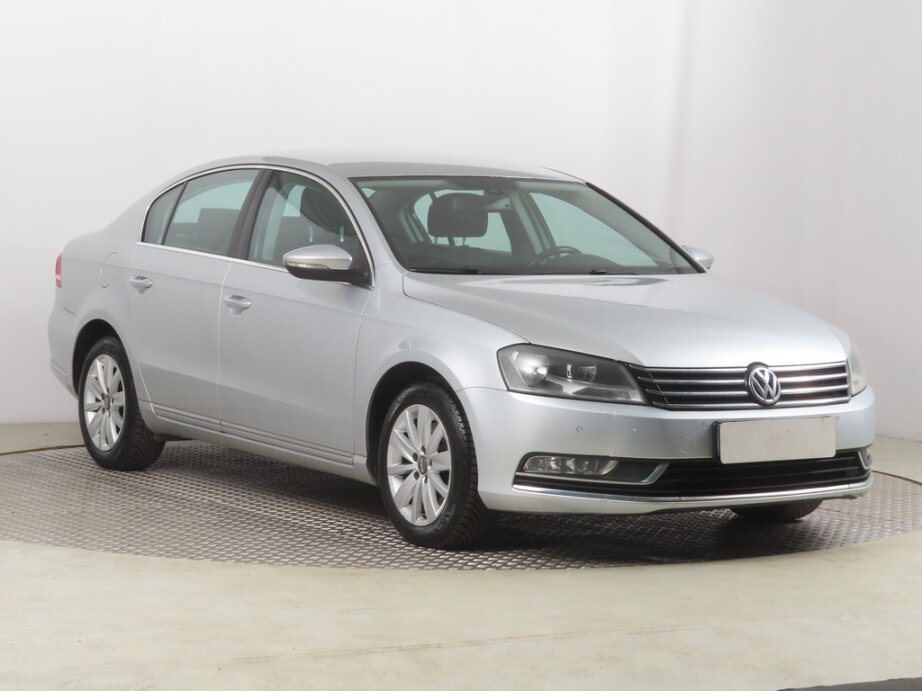 VW Passat, 2.0 TDIComfortline , 4X4, Serv.kniha,,