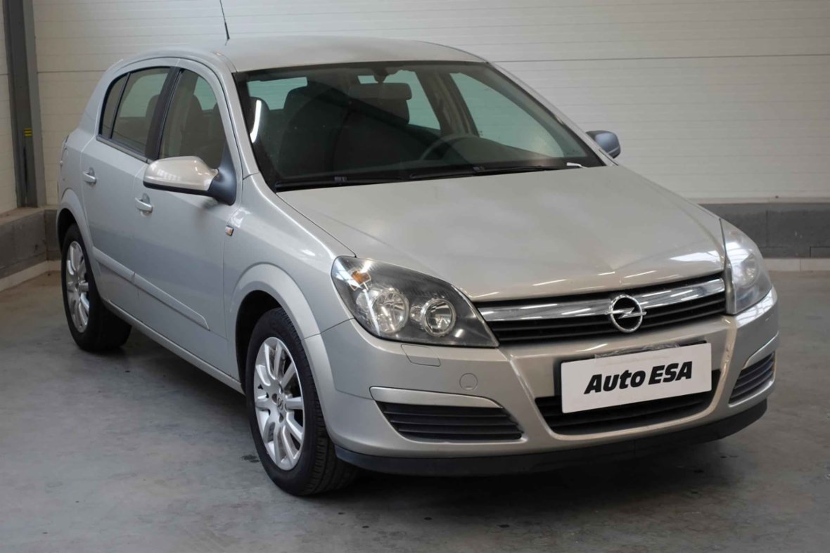Opel Astra, 1.6i, ČR, AC, STK9/27, hatchback,