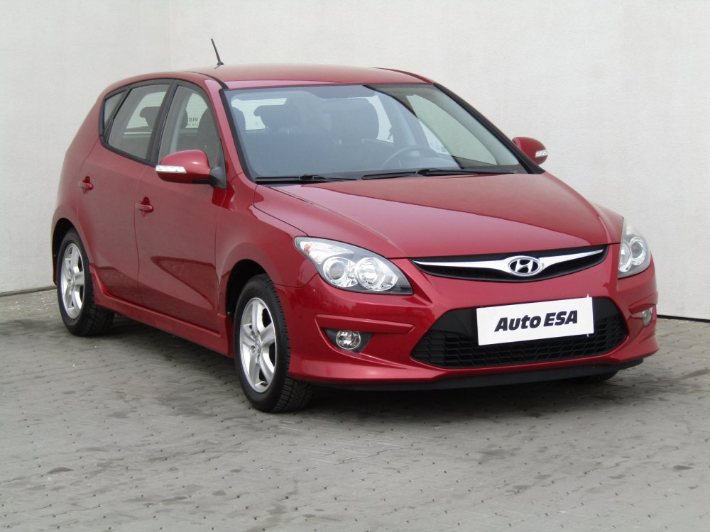 Hyundai I30, 1.4 i, hatchback, benzín