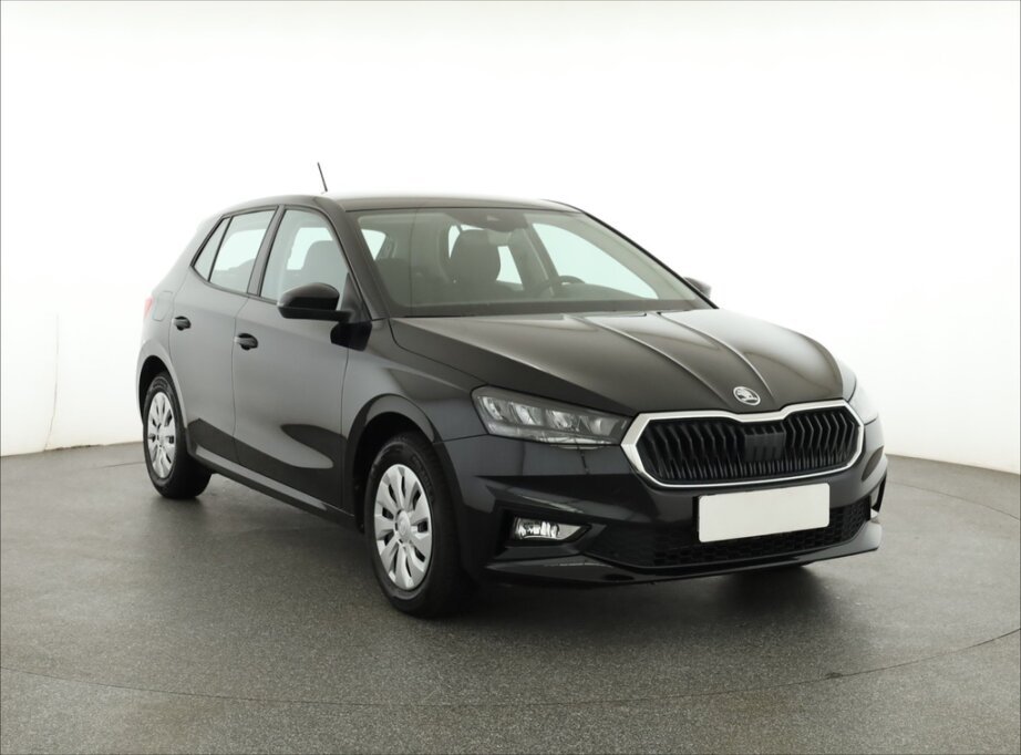 Skoda Fabia, 1.0Selection , ČR,1.maj,, Hatchback,