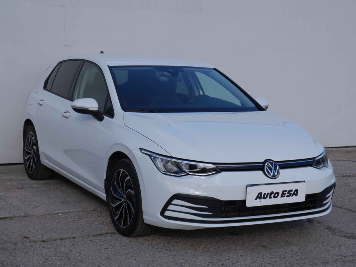 Volkswagen Golf, 1.5 TSi, ČR, AC, LED, kmara,