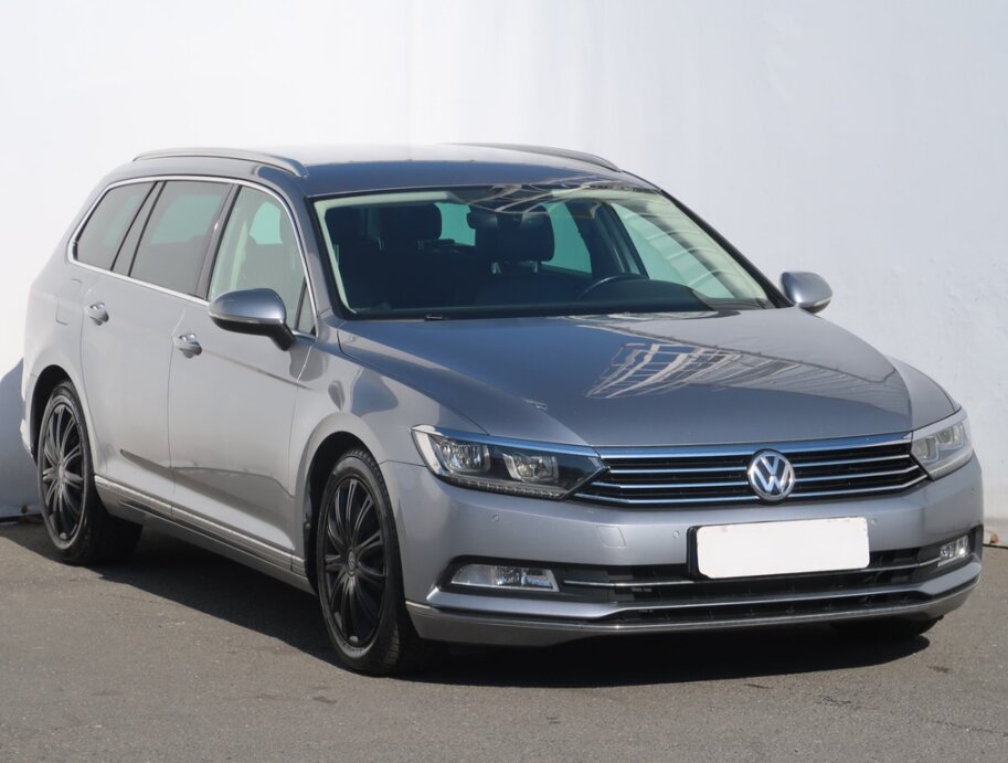 VW Passat, 2.0 TDIHighline , Automat, Kůže,, Combi