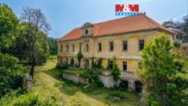 Prodej historického objektu, 5000 m², Zvoleněves