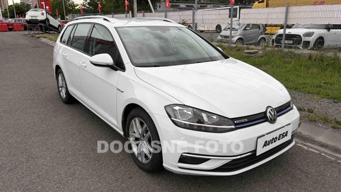 Volkswagen Golf, 1.5 TSifortline, ČR, kombi,