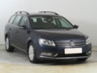VW Passat, 2.0 TDIComfortline , Xenony, Klima,,