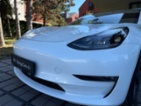 Tesla Model 3, REZERVACE, sedan, elektro