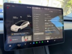 Tesla Model 3, REZERVACE, sedan, elektro