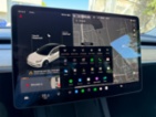Tesla Model 3, REZERVACE, sedan, elektro