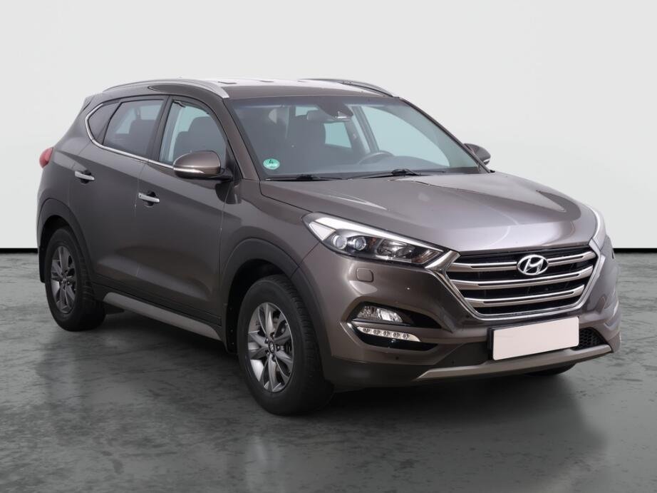 Hyundai Tucson, 2.0 CRDiComfort , 4X4, ČR,2.maj,,