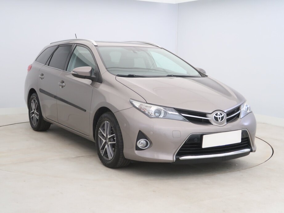 Toyota Auris, 1.6 Valvematic, Serv.kniha, Tempomat
