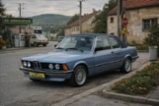 BMW, rok výroby 1981, tmavě modrá, benzin, najeto