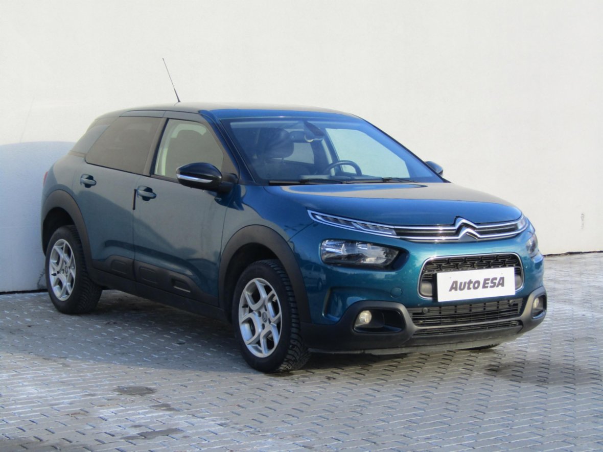 Citroën C4 Cactus, 1.2 PT, ČR, Navigace, hatchback