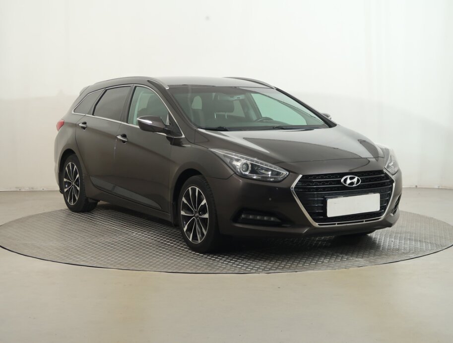 Hyundai i40, 1.7 CRDi, Serv.kniha, Navi, Xenony,,