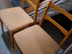 Prodám 2 židle polstrované do bytu