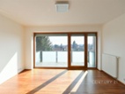 Pronájem  pěkného, prostorného bytu 4+kk,  144m² s balkonem a garáží - Průhonice