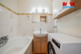 Prodej bytu 3+1, 75 m², Práče