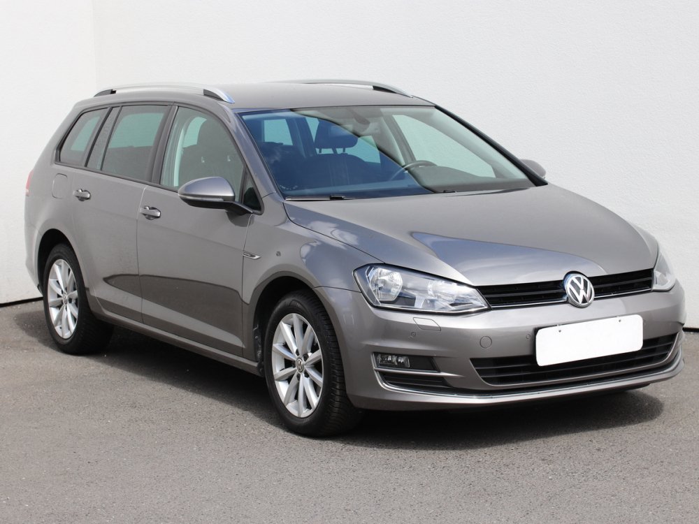 Volkswagen Golf, 1.6 TDi, AT, masáž, autoAC, kombi