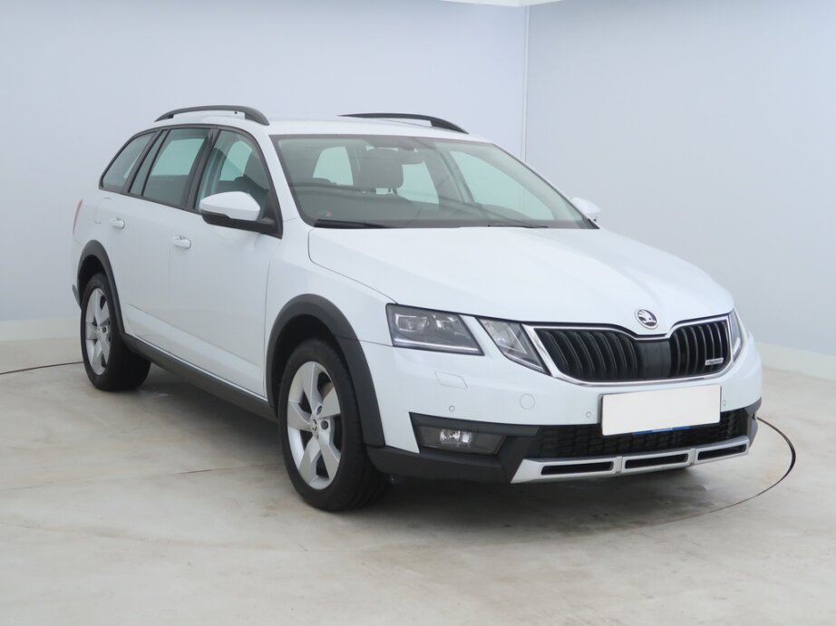 Skoda Octavia, 1.8 TSIScout , 4X4, Automat, ČR,,